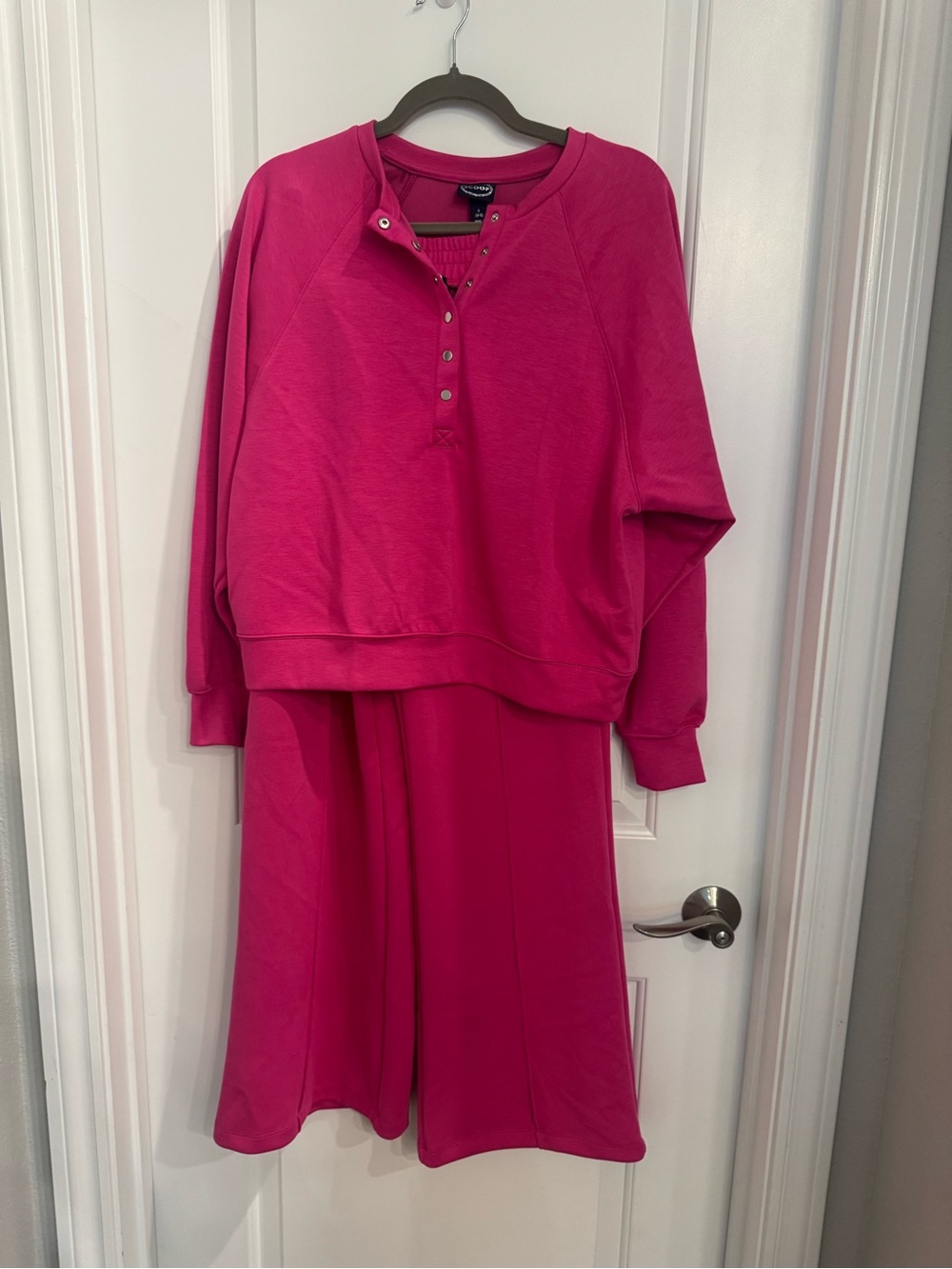 Scoop Women’s Button Top and Pants Lounge Wear